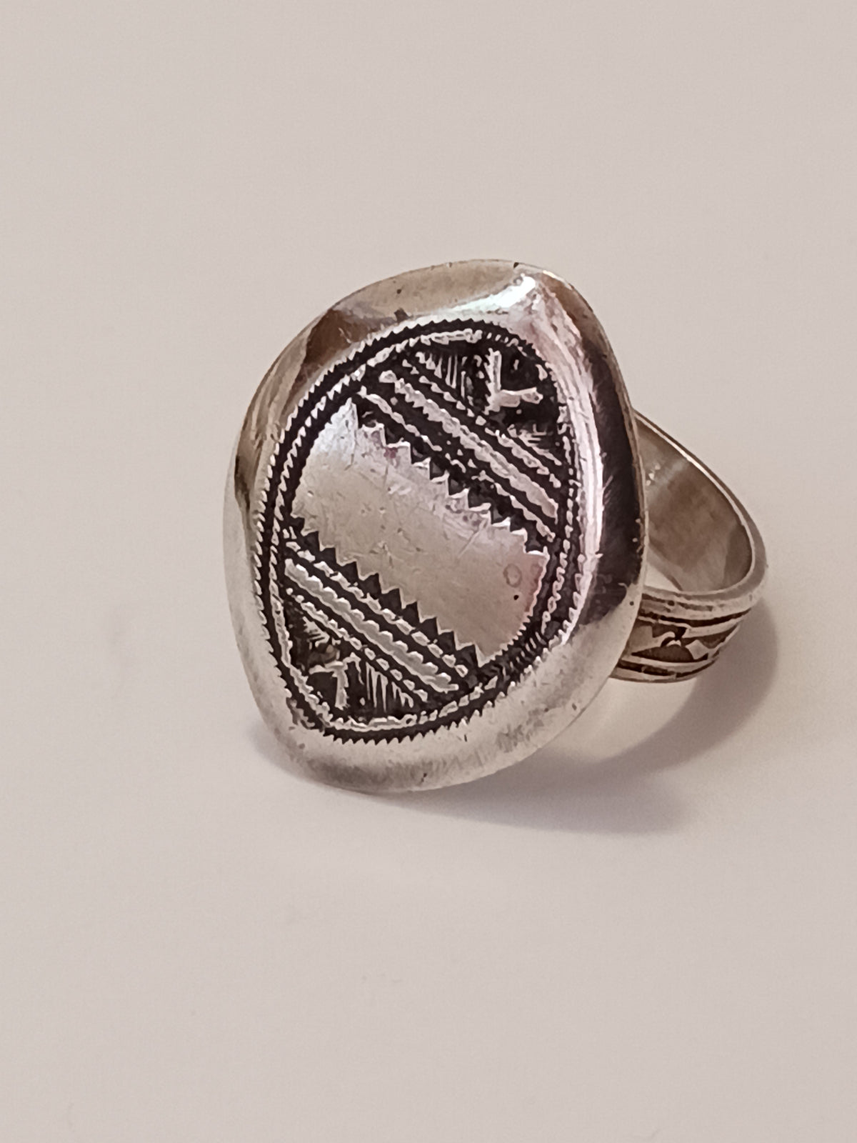 Bague touareg en argent massif