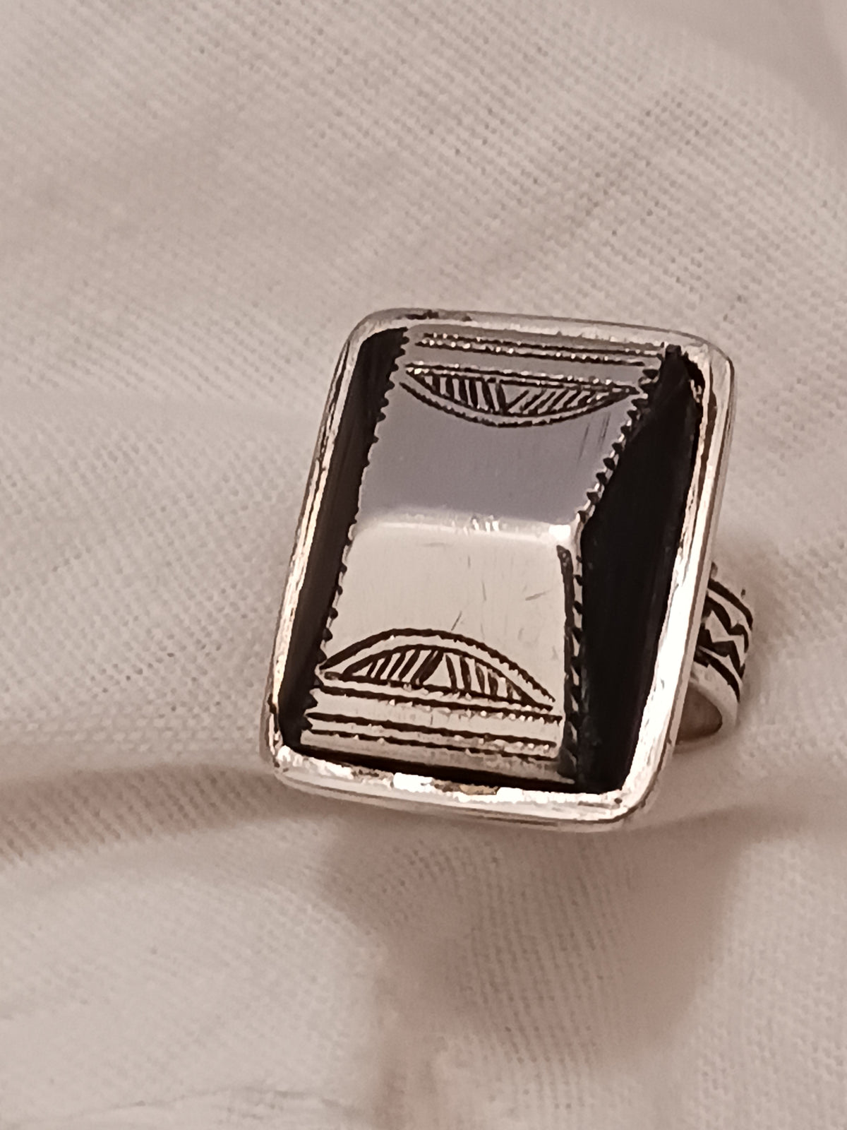 Bague touareg en argent massif