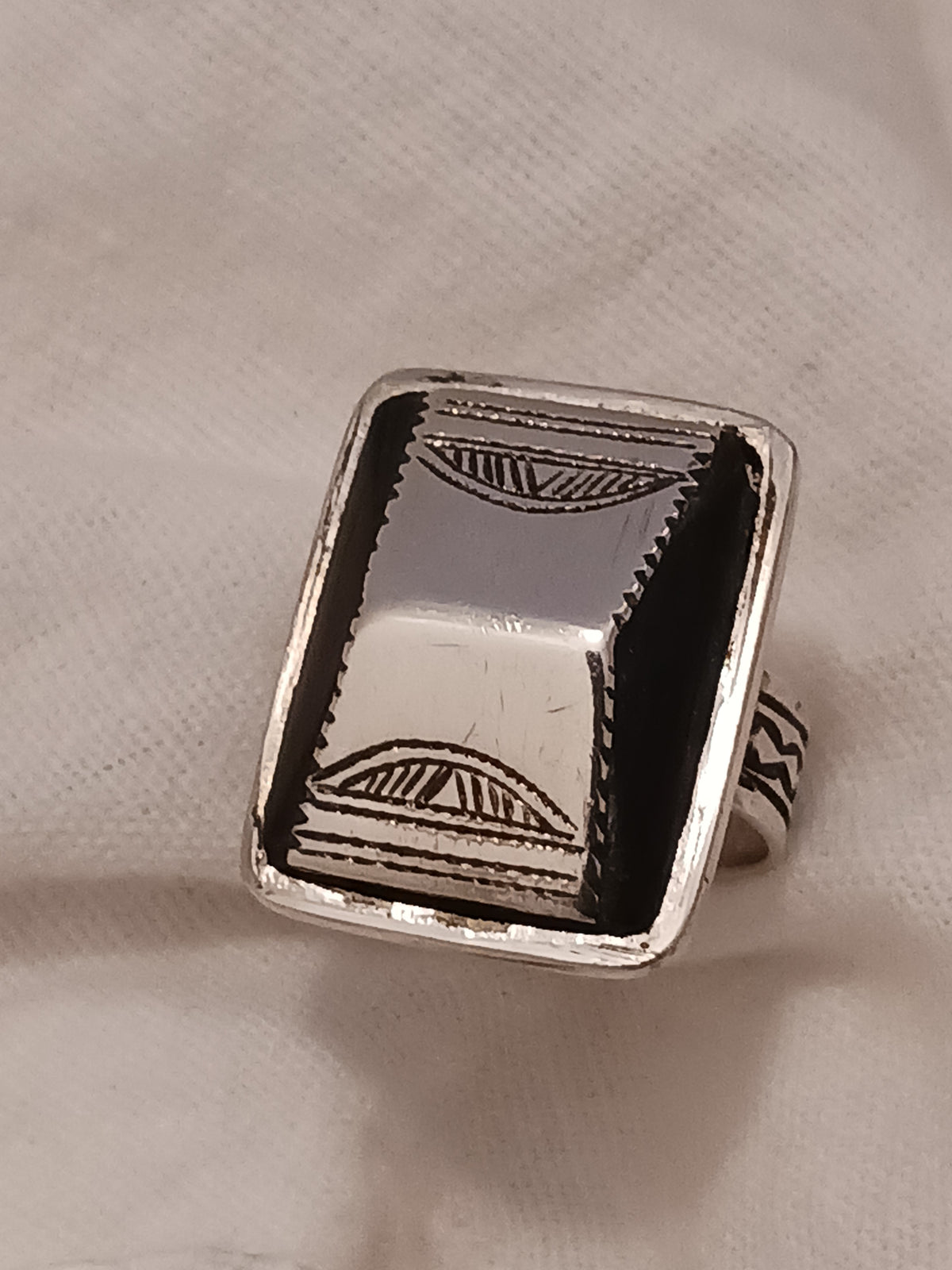 Bague touareg en argent massif
