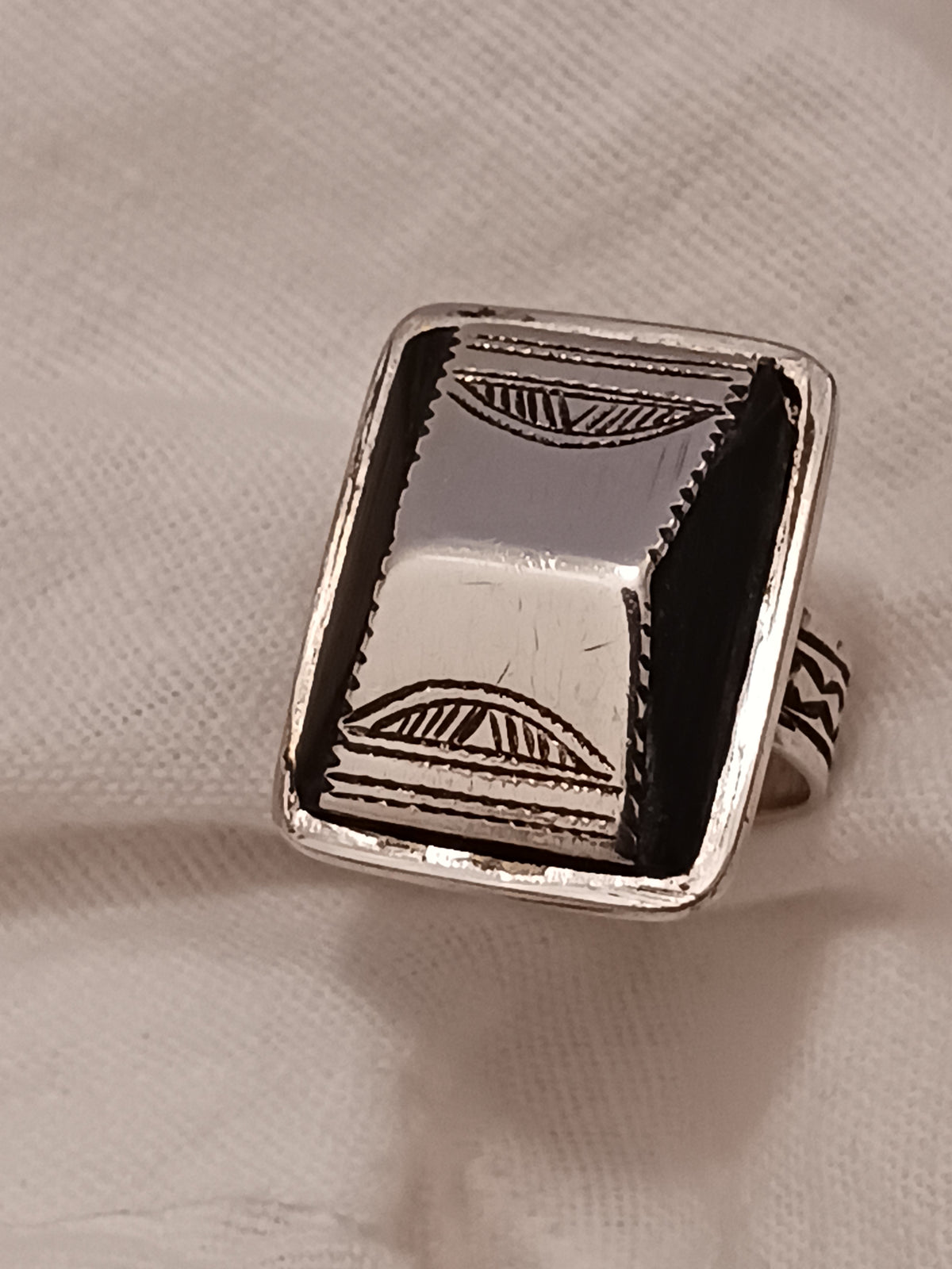 Bague touareg en argent massif