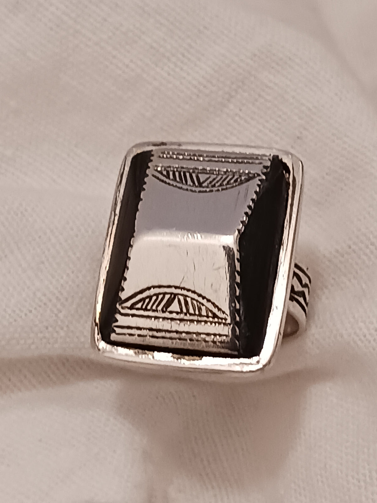 Bague touareg en argent massif