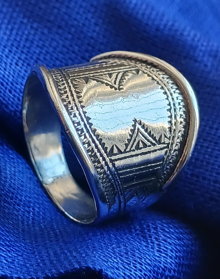 Bague touareg en argent massif