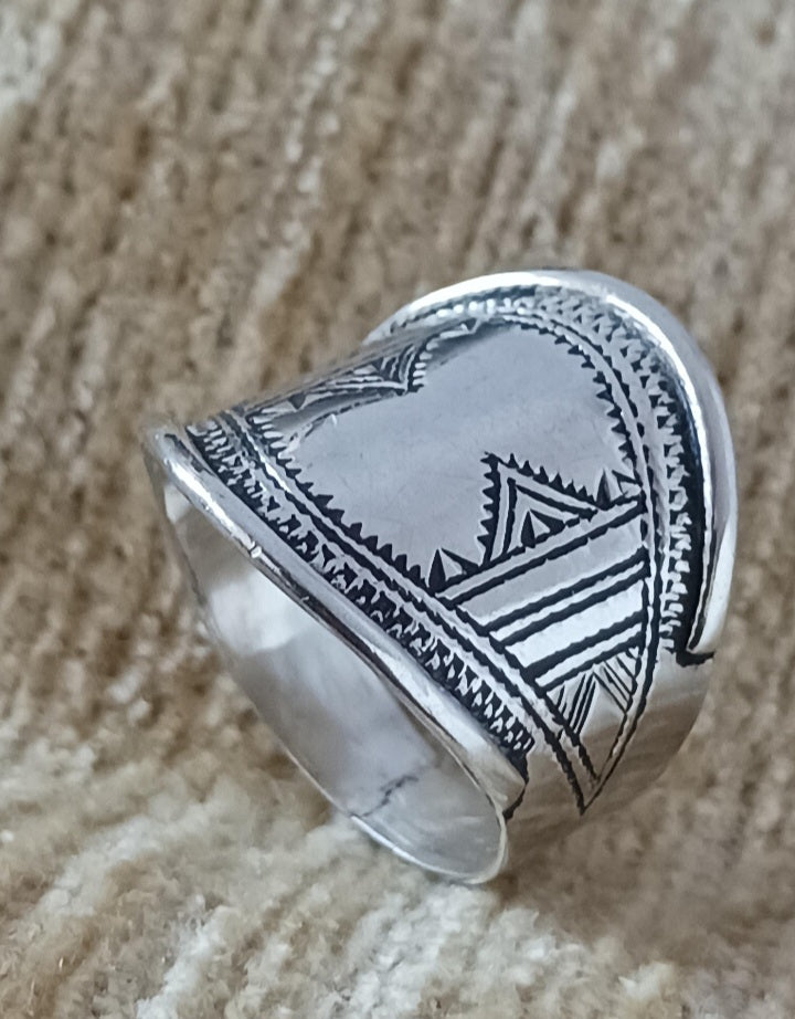 Bague touareg en argent massif