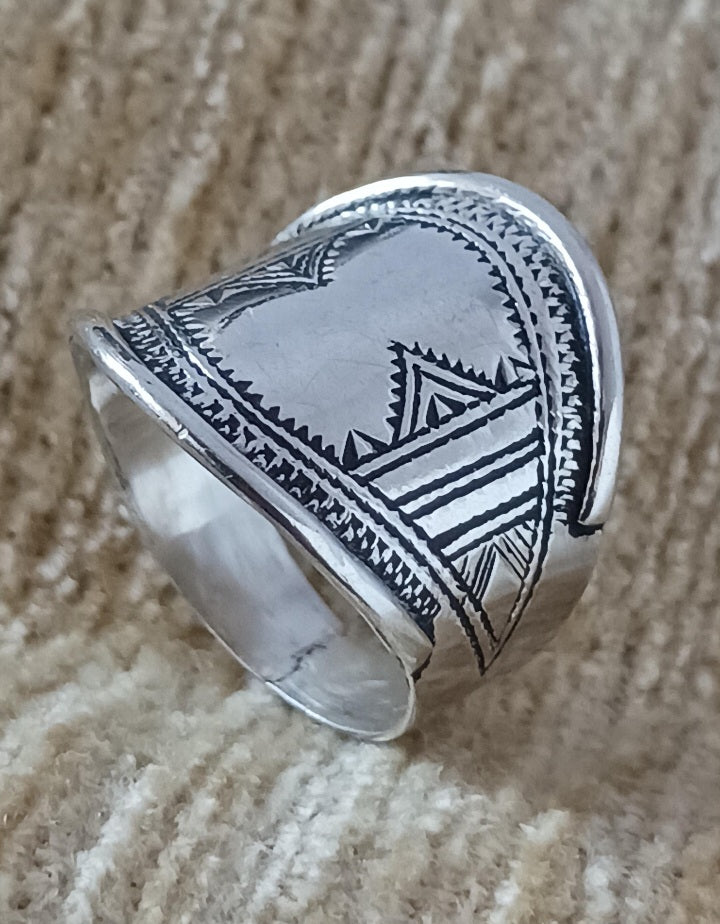 Bague touareg en argent massif
