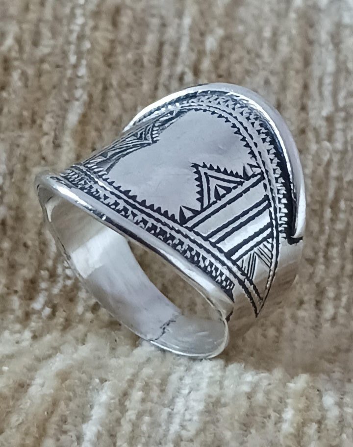 Bague touareg en argent massif