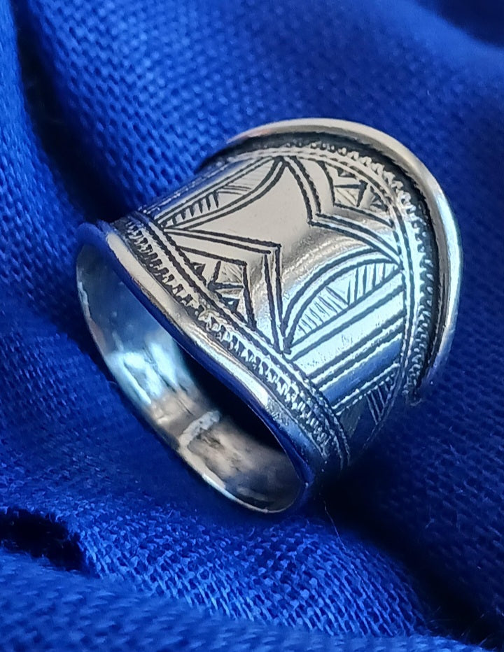 Bague touareg en argent massif