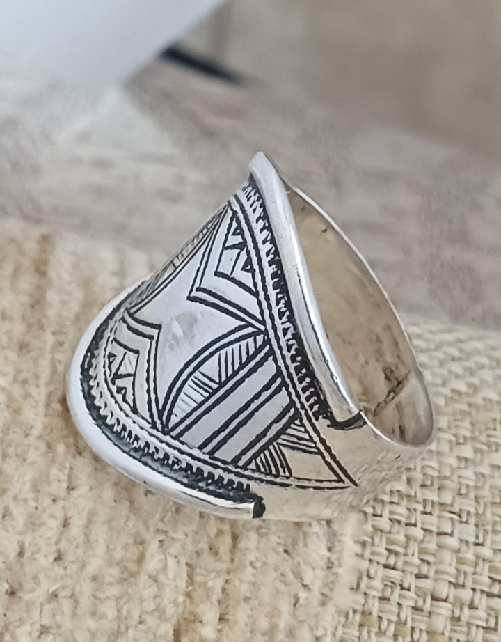 Bague touareg en argent massif