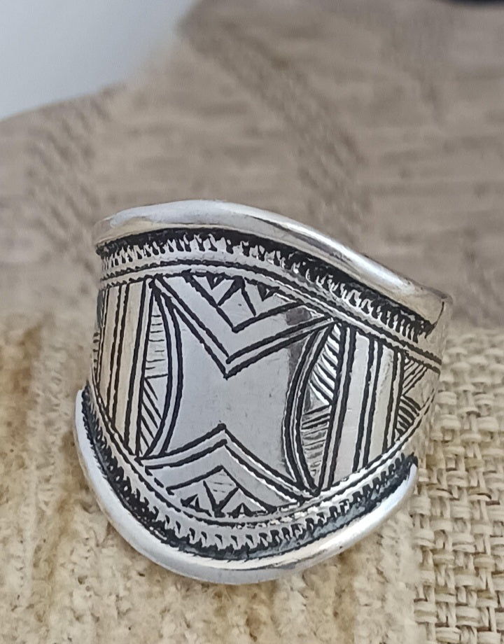 Bague touareg en argent massif