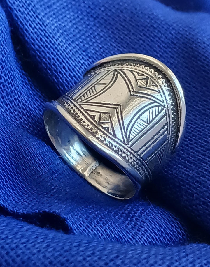 Bague touareg en argent massif