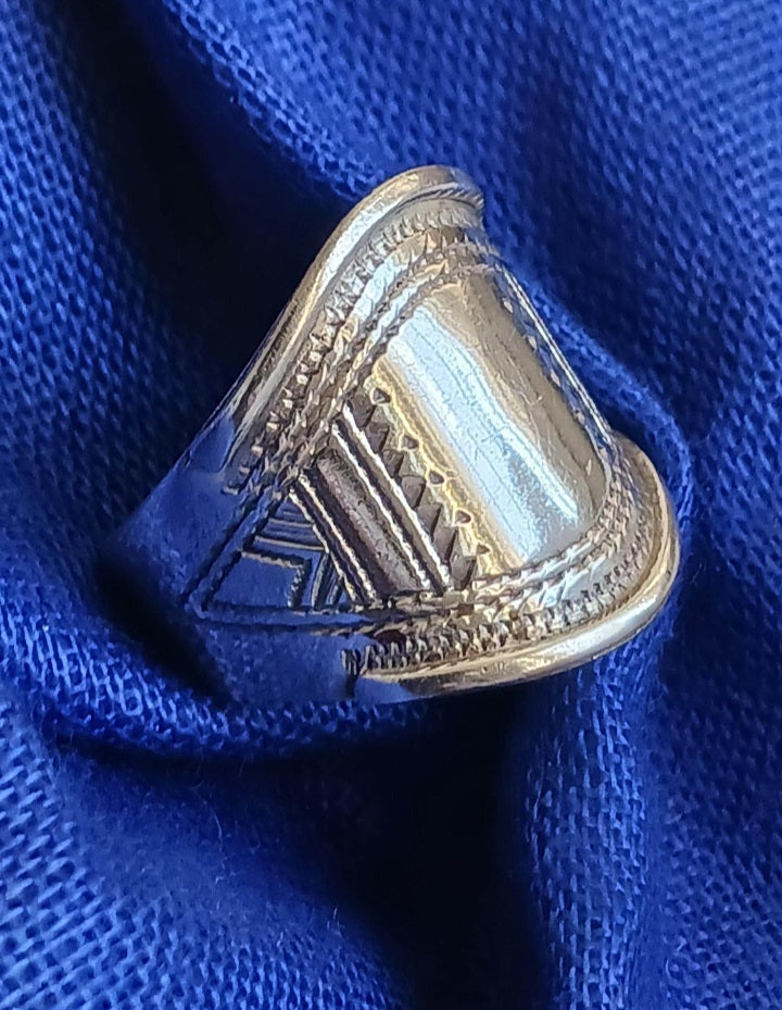 Bague touareg en argent massif