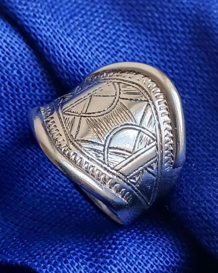 Bague touareg en argent massif