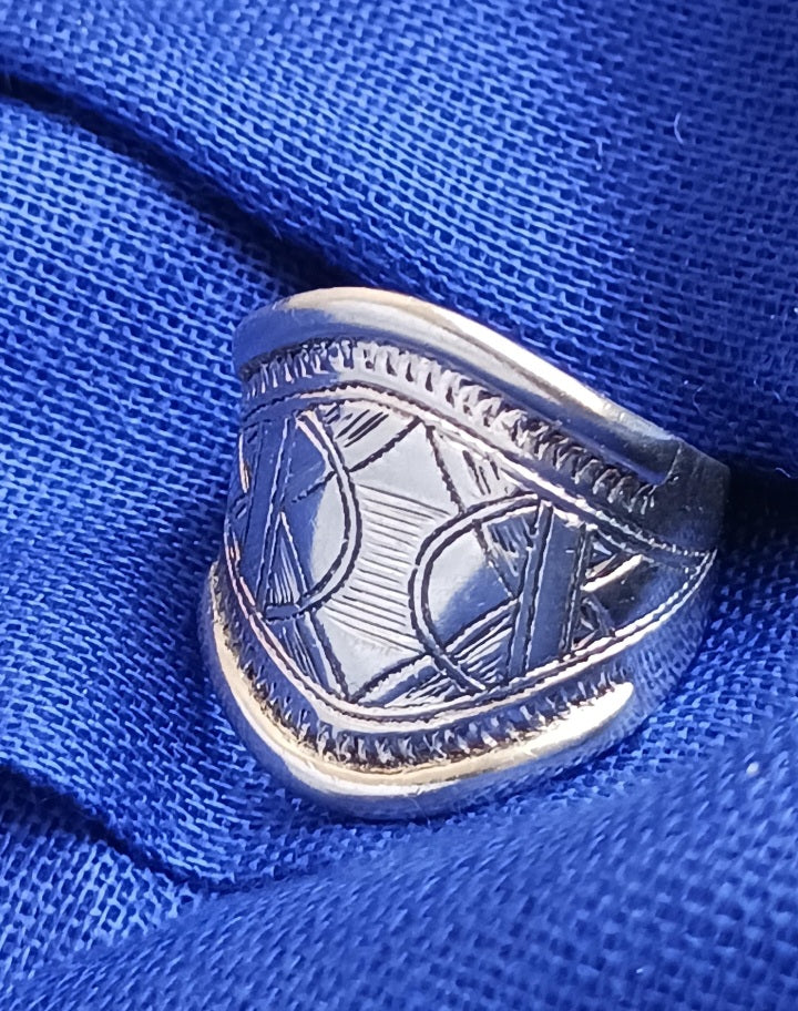 Bague touareg en argent massif