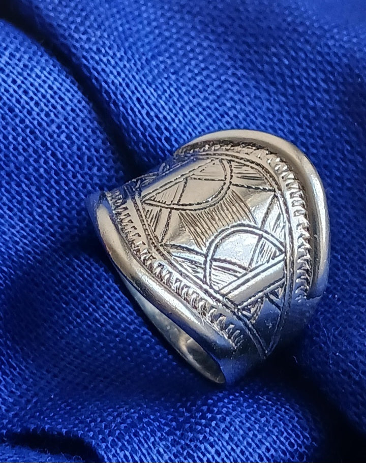 Bague touareg en argent massif
