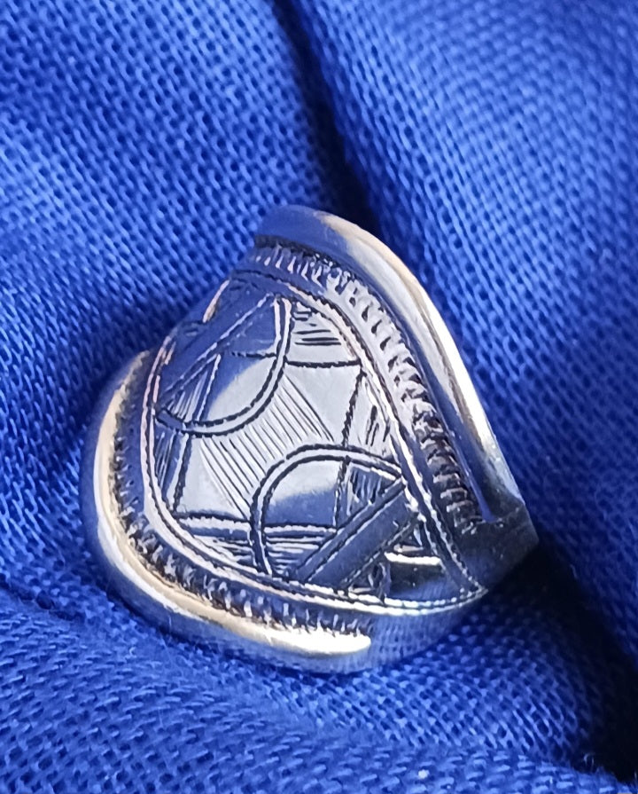 Bague touareg en argent massif