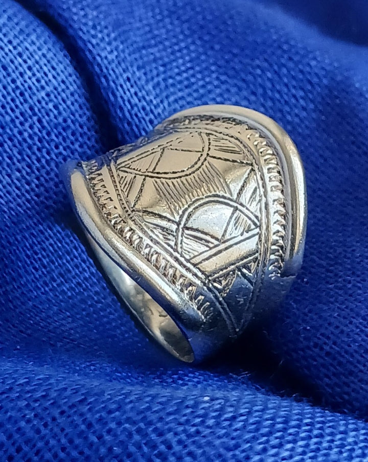 Bague touareg en argent massif
