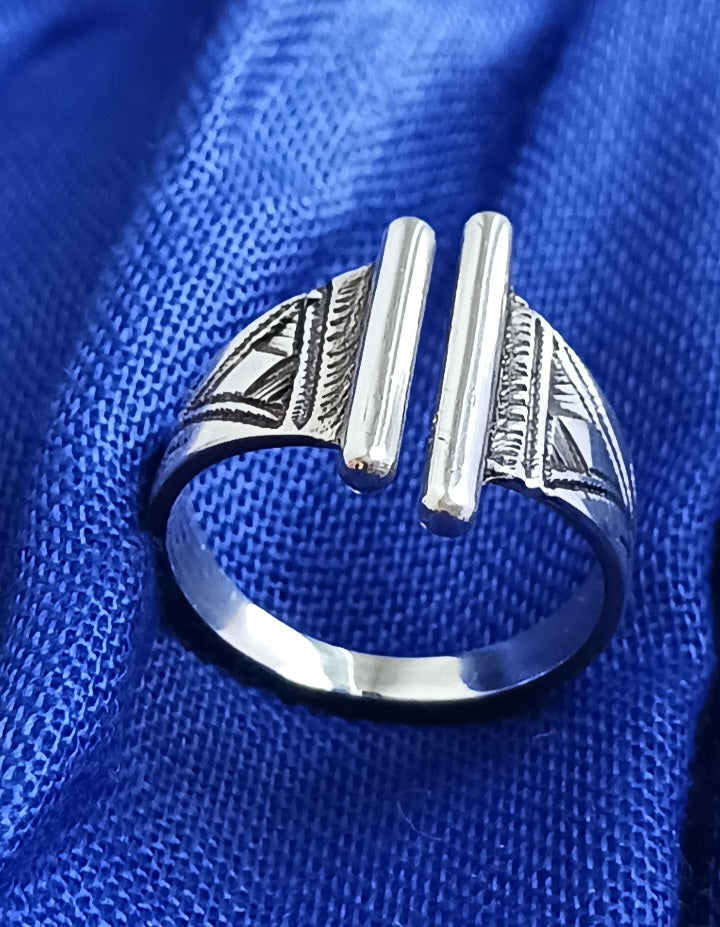 Bague touareg en argent massif