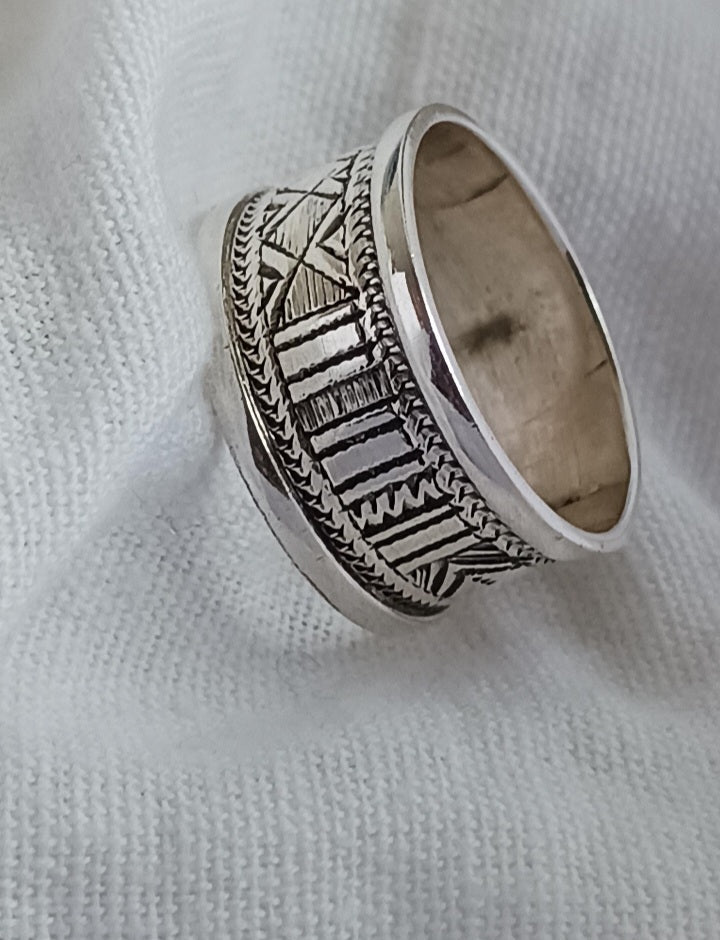 Bague touareg en argent massif