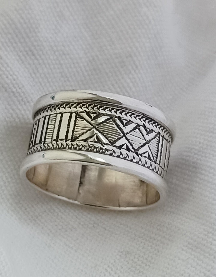 Bague touareg en argent massif