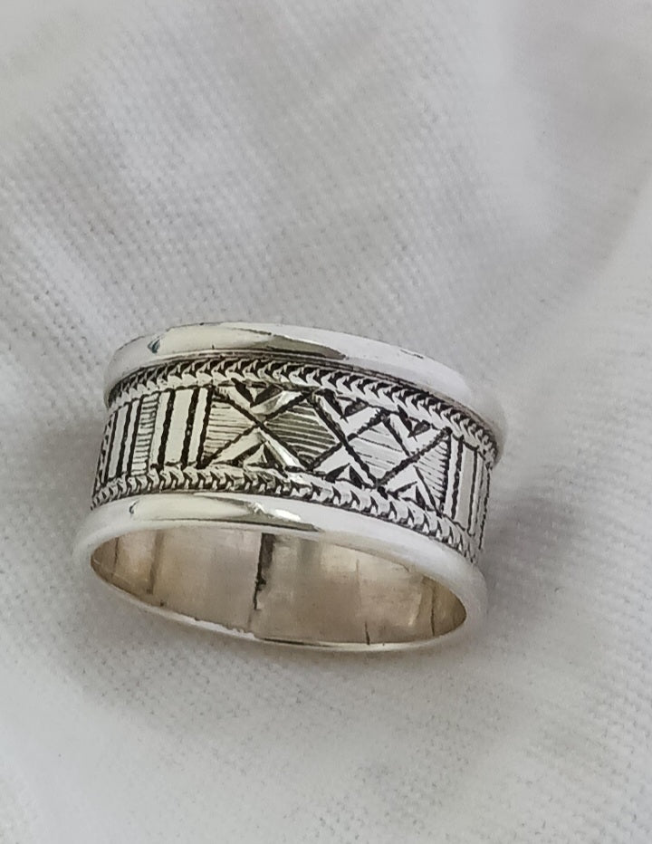 Bague touareg en argent massif