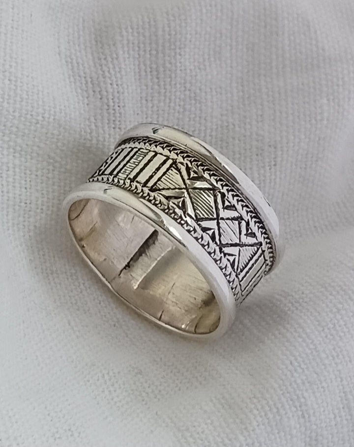 Bague touareg en argent massif
