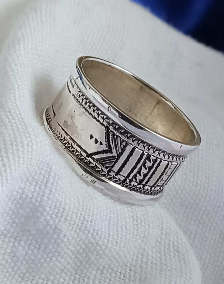 Bague touareg en argent massif