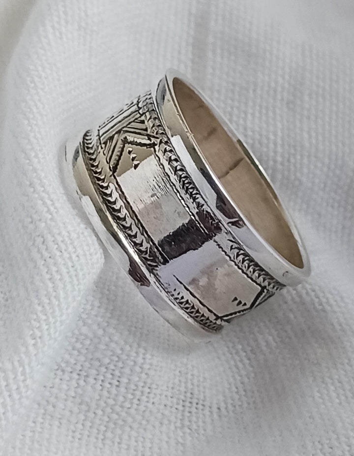 Bague touareg en argent massif