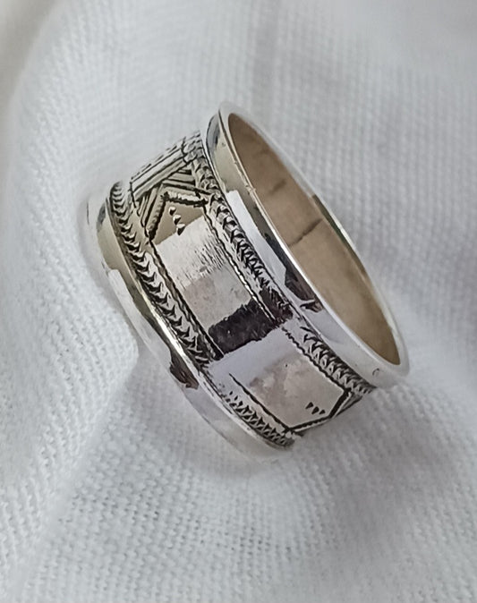 Bague touareg en argent massif