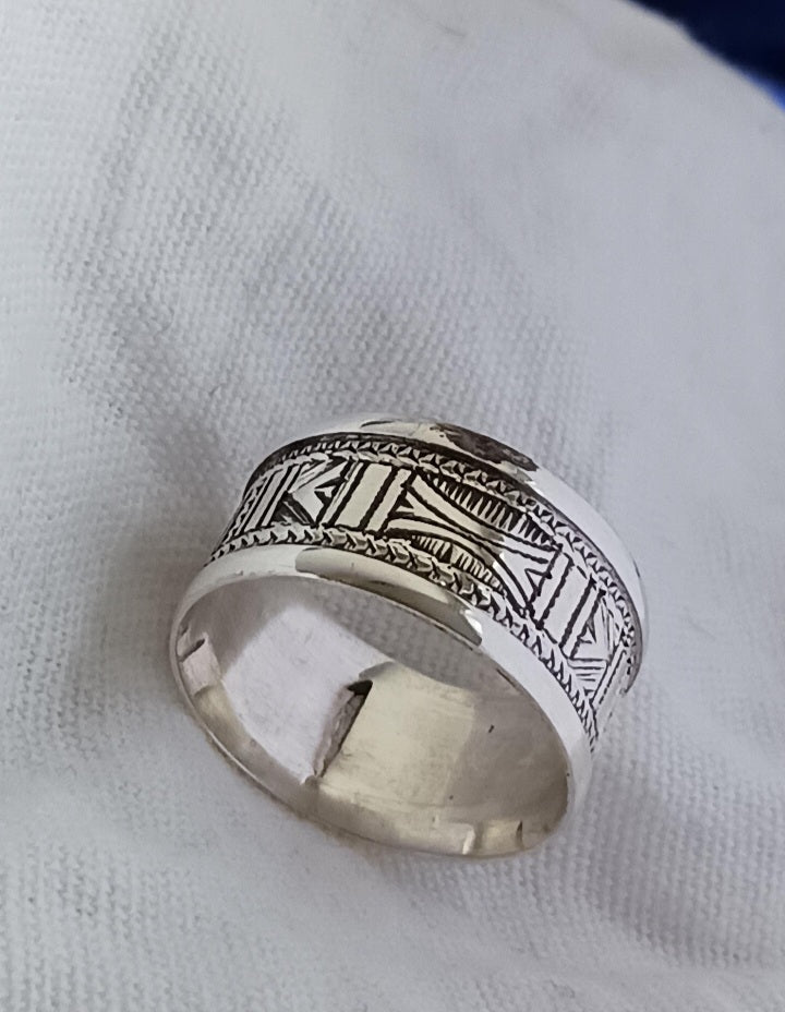 Bague touareg en argent massif