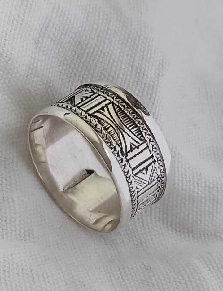 Bague touareg en argent massif