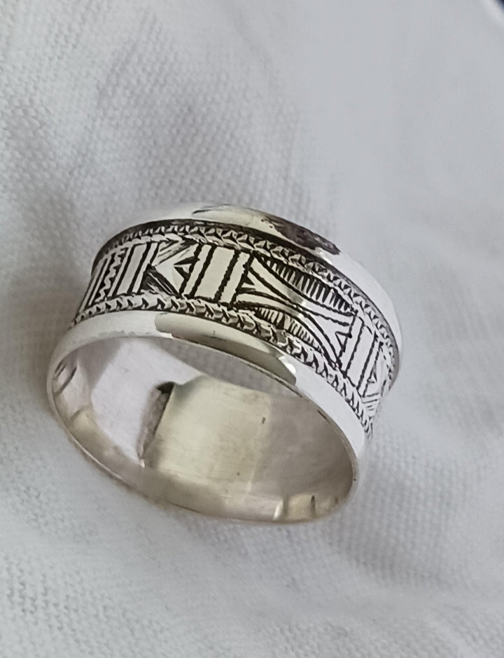 Bague touareg en argent massif