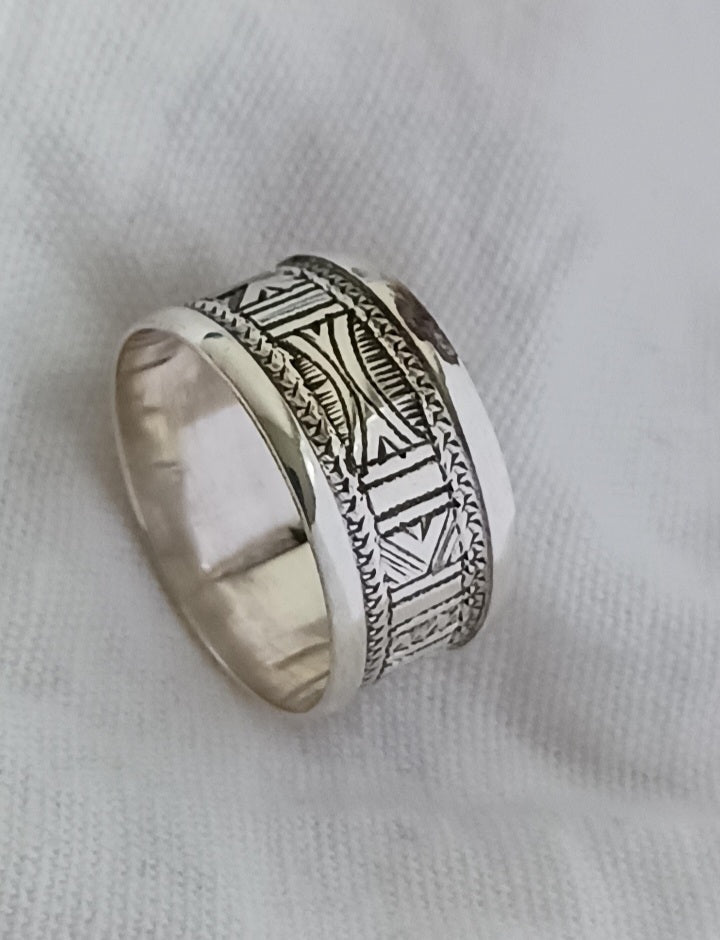 Bague touareg en argent massif