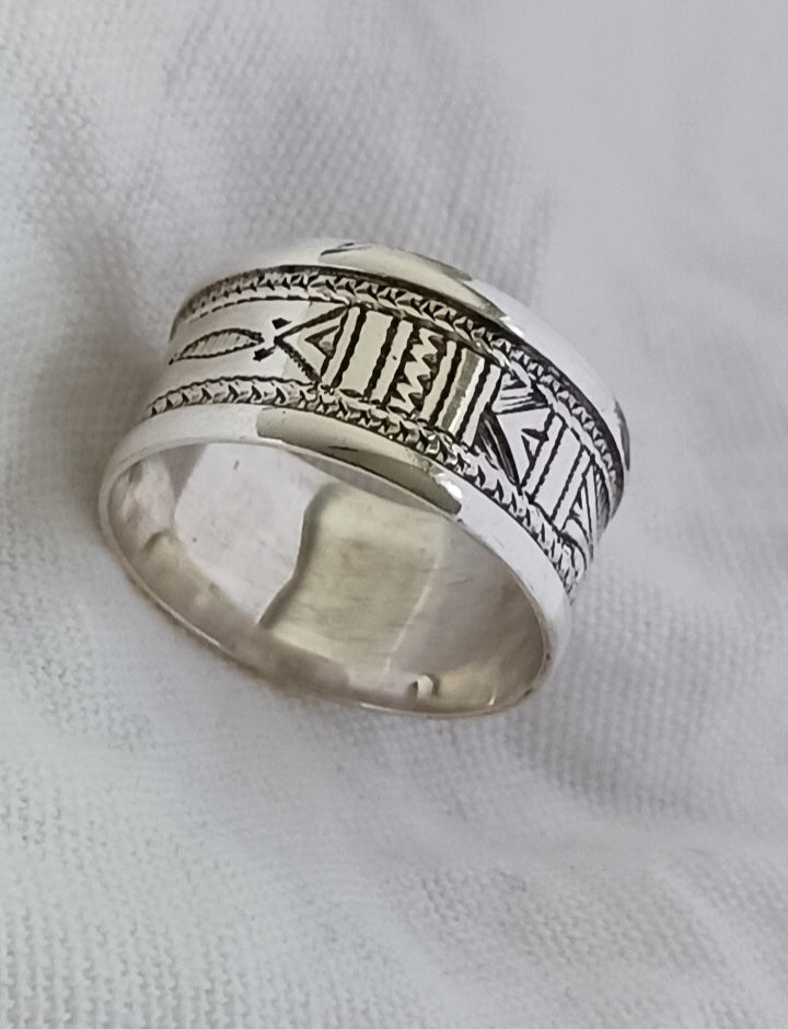 Bague touareg en argent massif