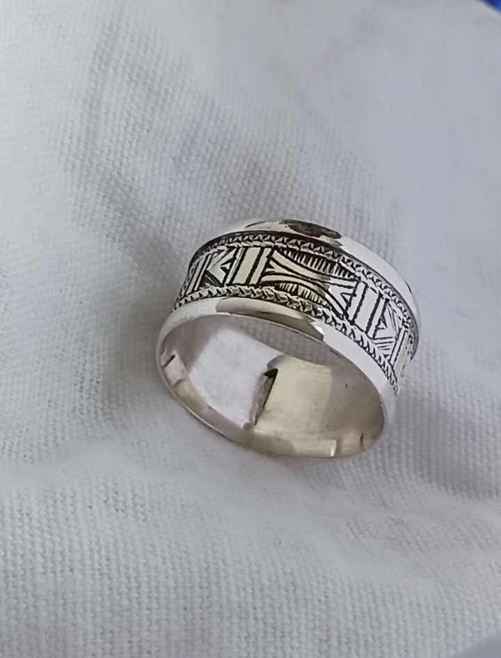 Bague touareg en argent massif