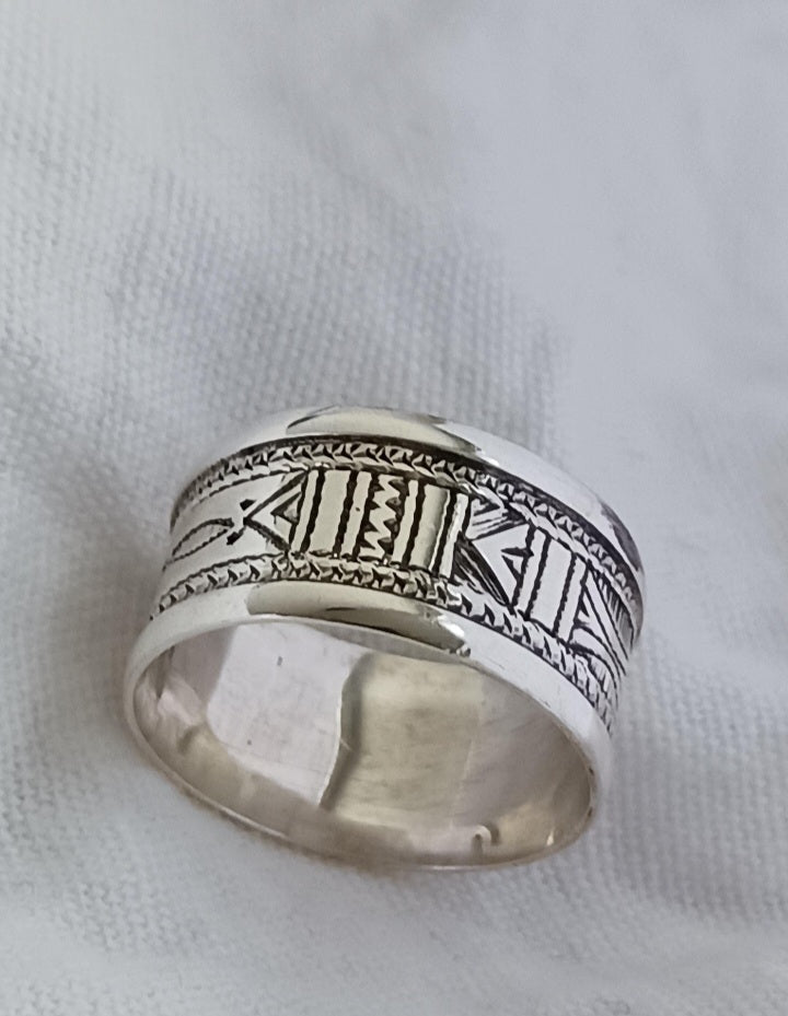 Bague touareg en argent massif