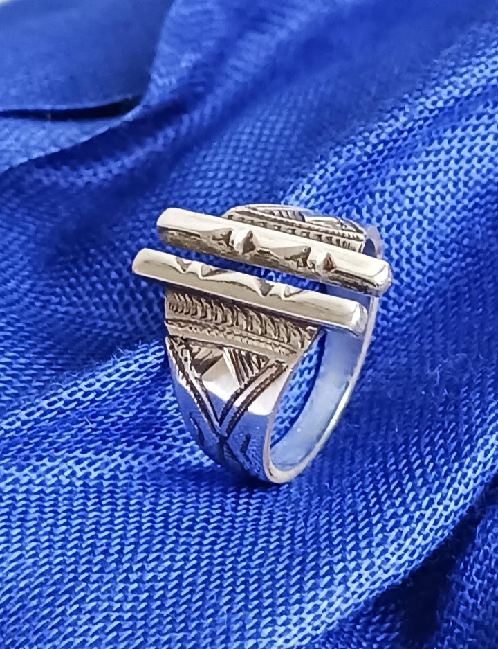 Bague touareg en argent massif