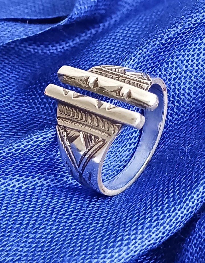 Bague touareg en argent massif