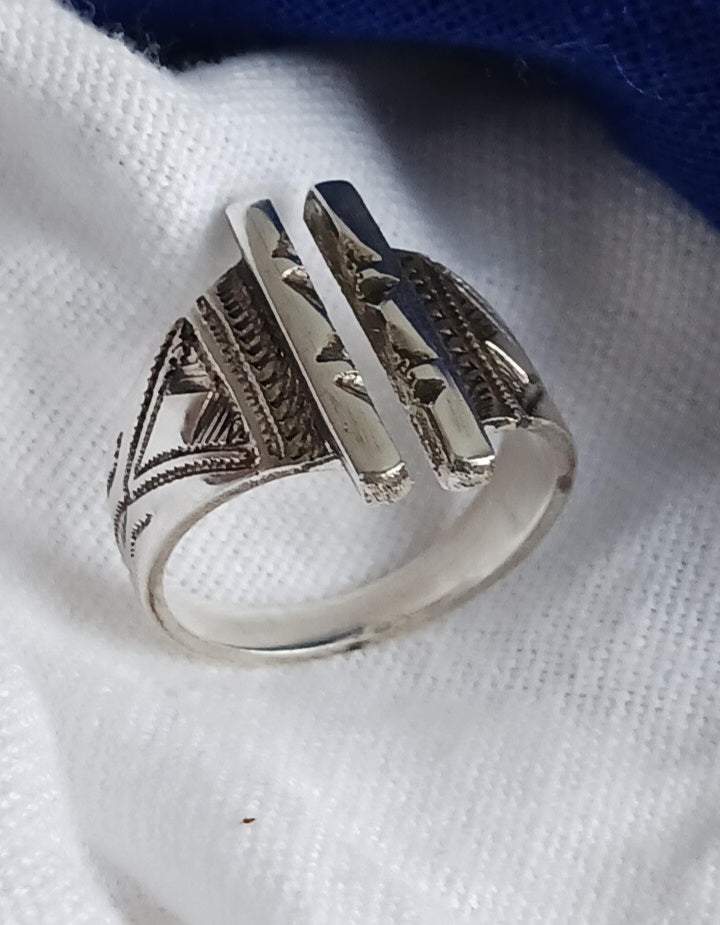 Bague touareg en argent massif