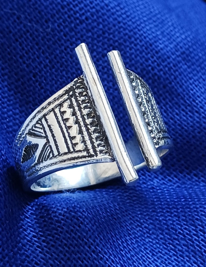 Bague touareg en argent massif