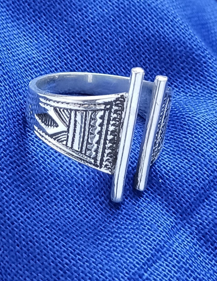 Bague touareg en argent massif