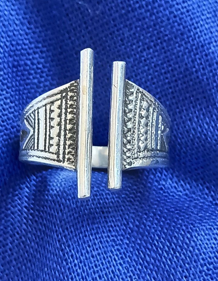 Bague touareg en argent massif