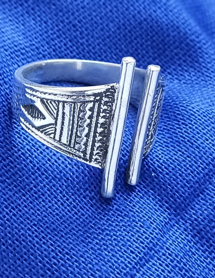 Bague touareg en argent massif