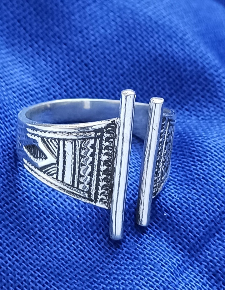 Bague touareg en argent massif
