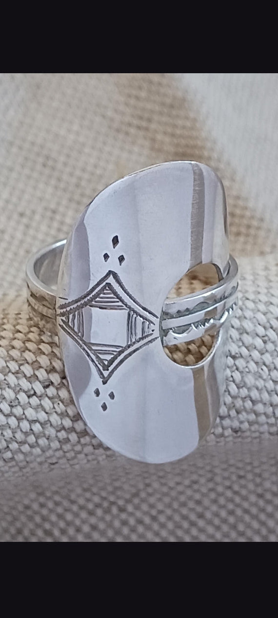 Bague touareg en argent massif