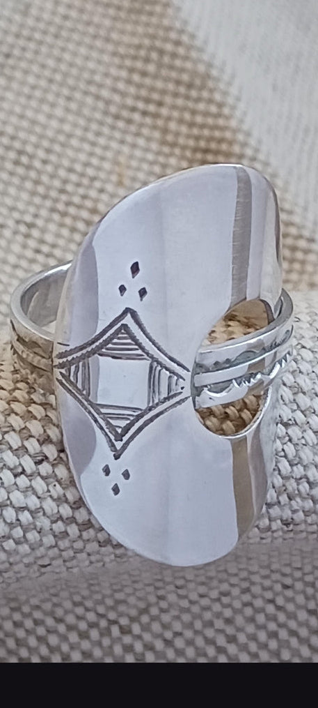 Bague touareg en argent massif