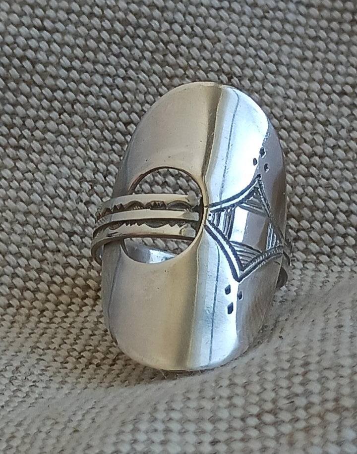 Bague touareg en argent massif