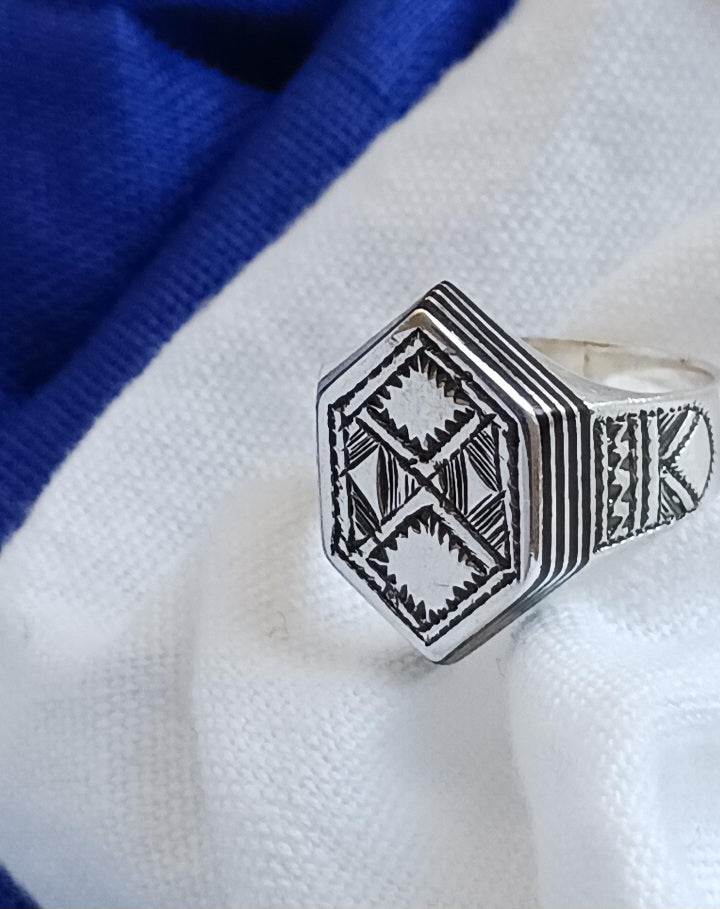 Bague touareg en argent massif