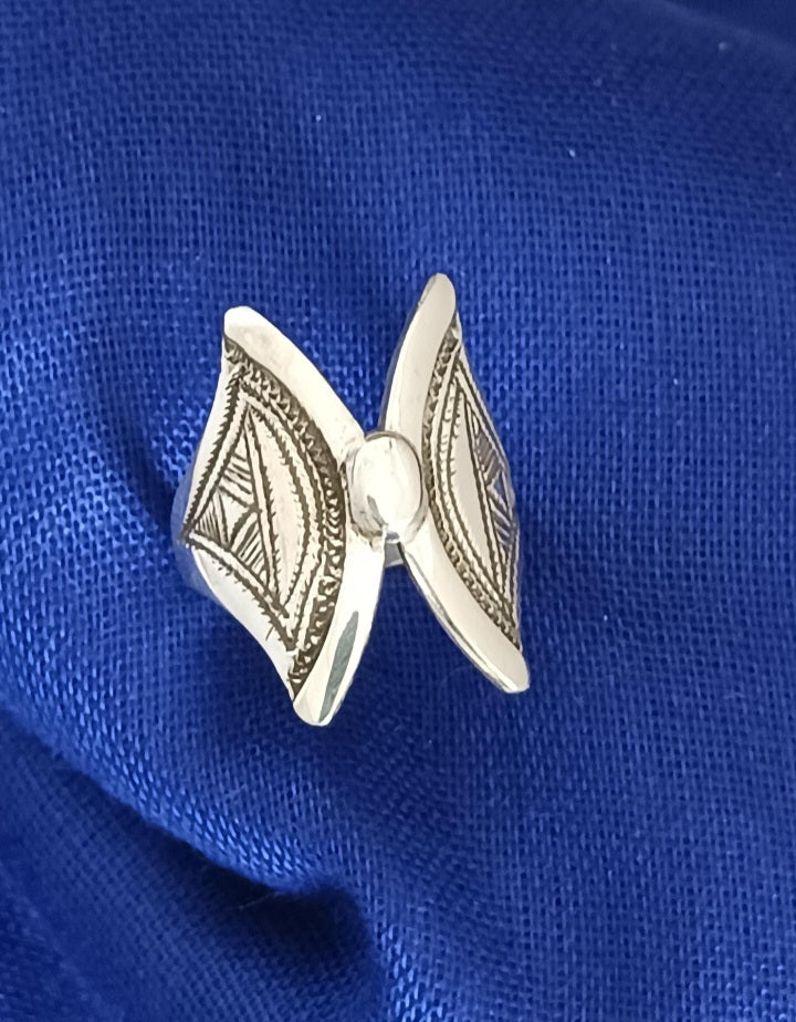 Bague touareg en argent massif