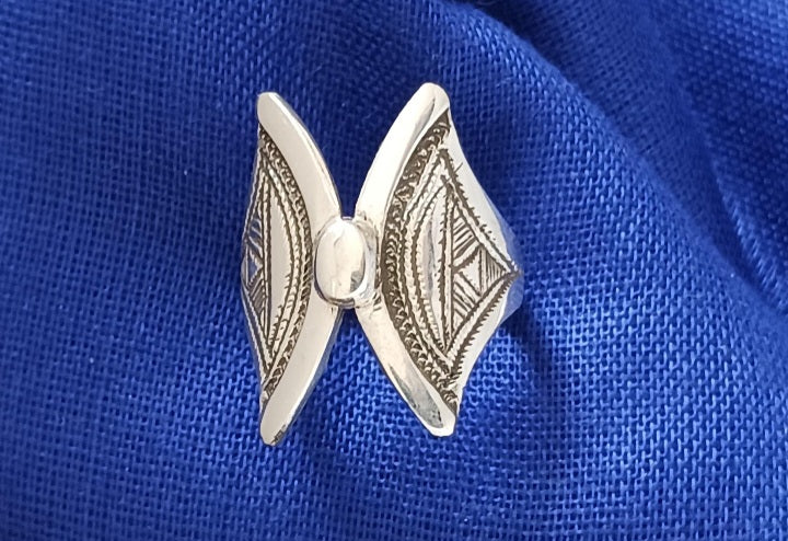 Bague touareg en argent massif