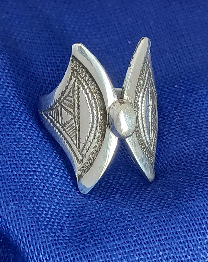 Bague touareg en argent massif