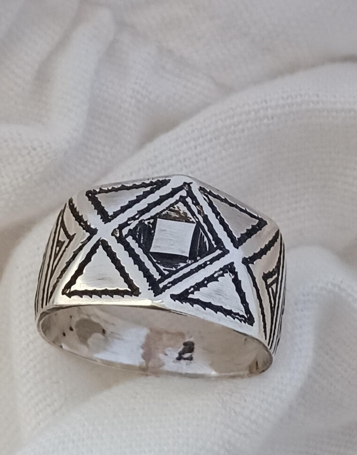 Bague touareg en argent massif